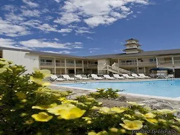 A Wave Inn - Montauk 