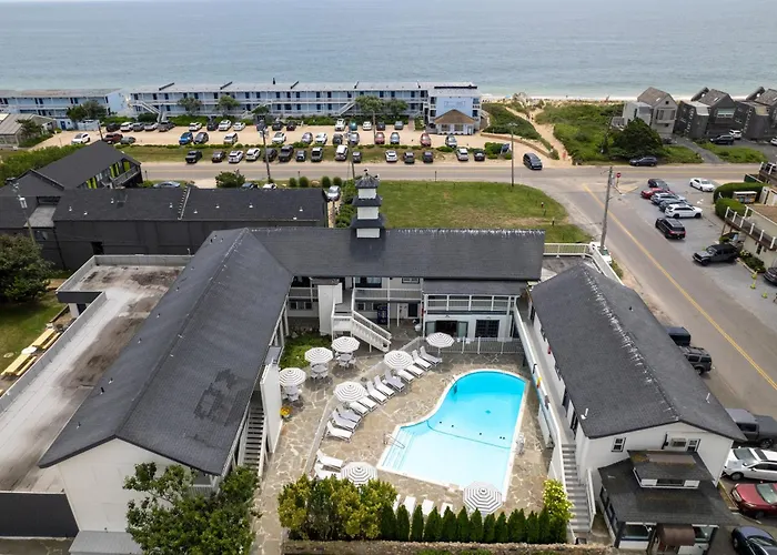 A Wave Inn - Montauk